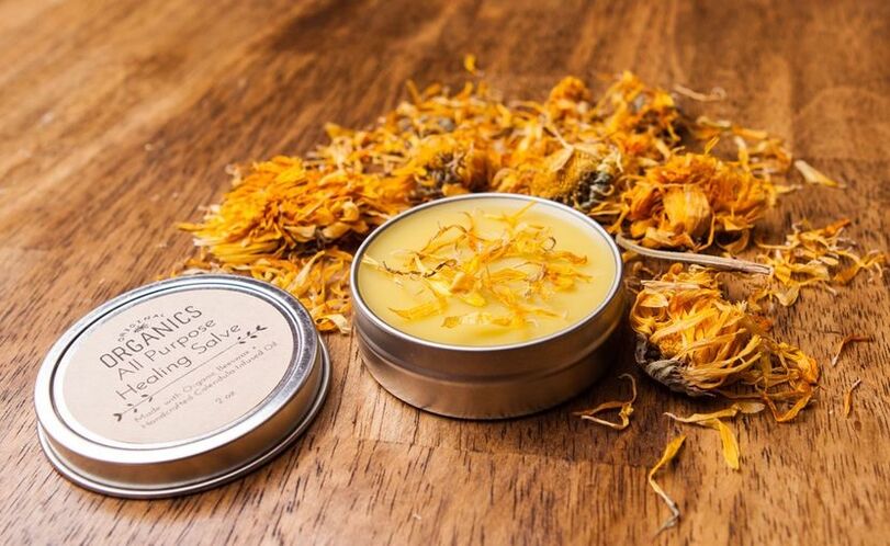 Salbe aus Bienenprodukten.
